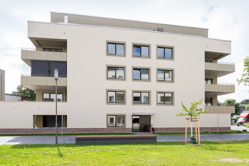 Wohnen im Neubauerdgeschoss - Terrasse mit Zugang zum Spielplatz — photo 1